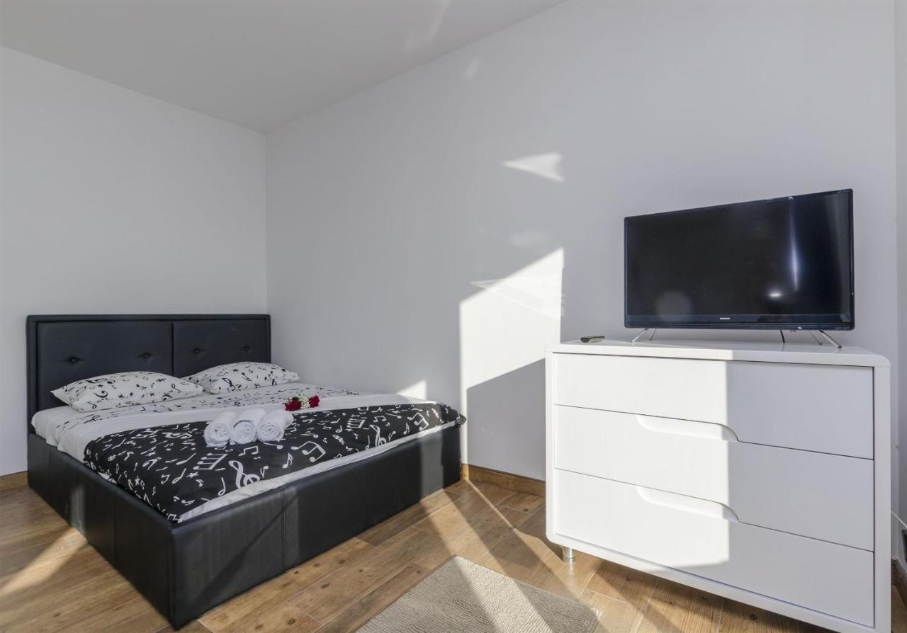 Apartments Lorenzo Lokva Rogoznica Eksteriør billede
