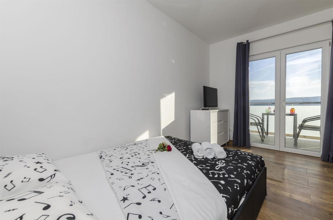 Apartments Lorenzo Lokva Rogoznica Eksteriør billede
