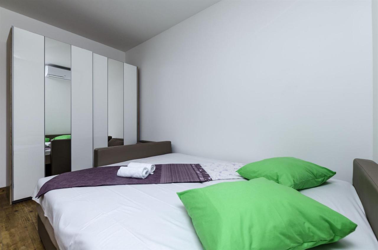 Apartments Lorenzo Lokva Rogoznica Eksteriør billede
