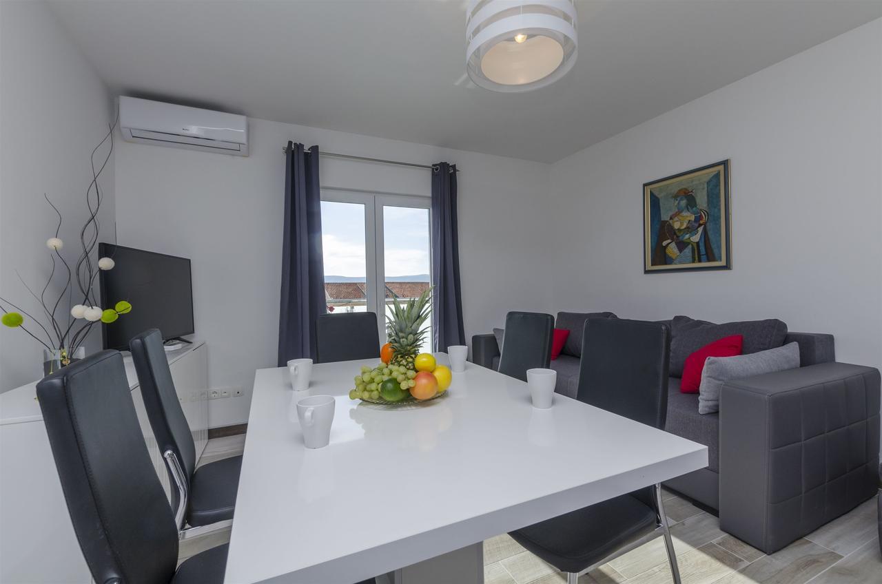 Apartments Lorenzo Lokva Rogoznica Eksteriør billede