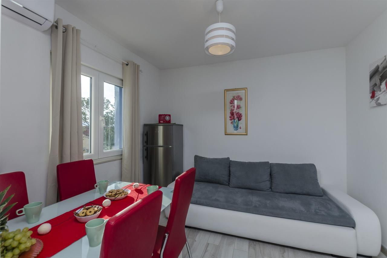 Apartments Lorenzo Lokva Rogoznica Eksteriør billede