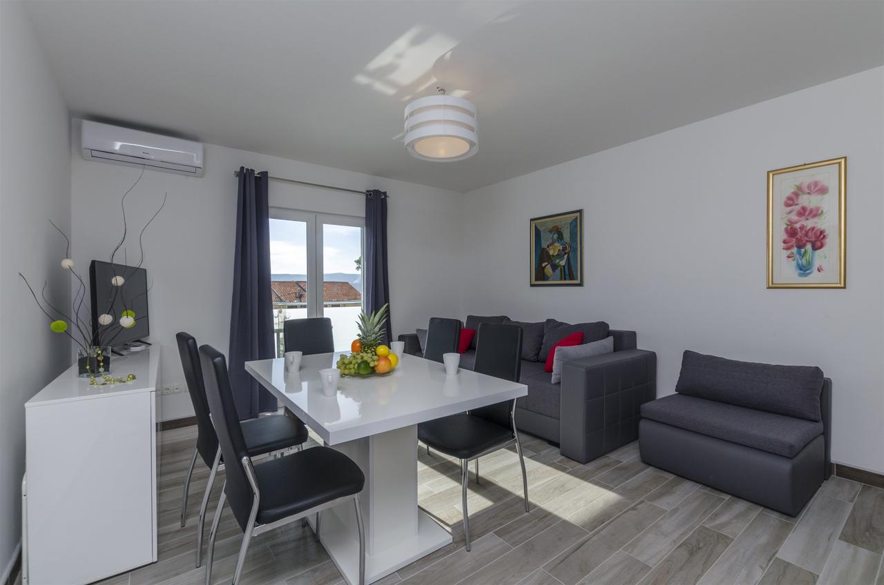 Apartments Lorenzo Lokva Rogoznica Eksteriør billede